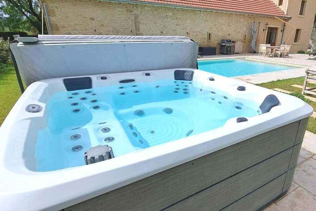 Calviac-en-Perigord Guardian House Of Chateau Monteil With Heated Pool And Jacuzziヴィラ エクステリア 写真
